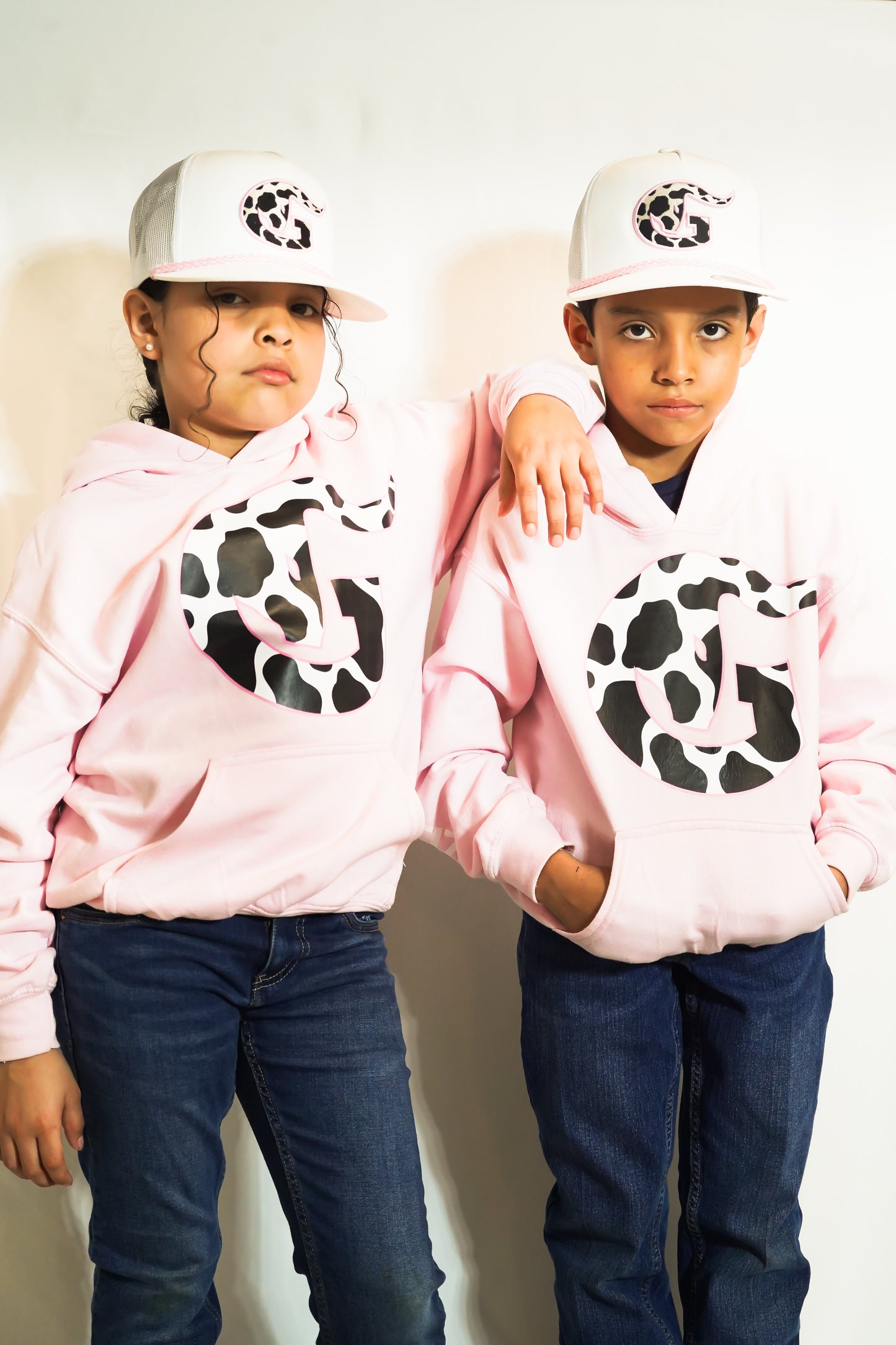 White/pink cow-print cap