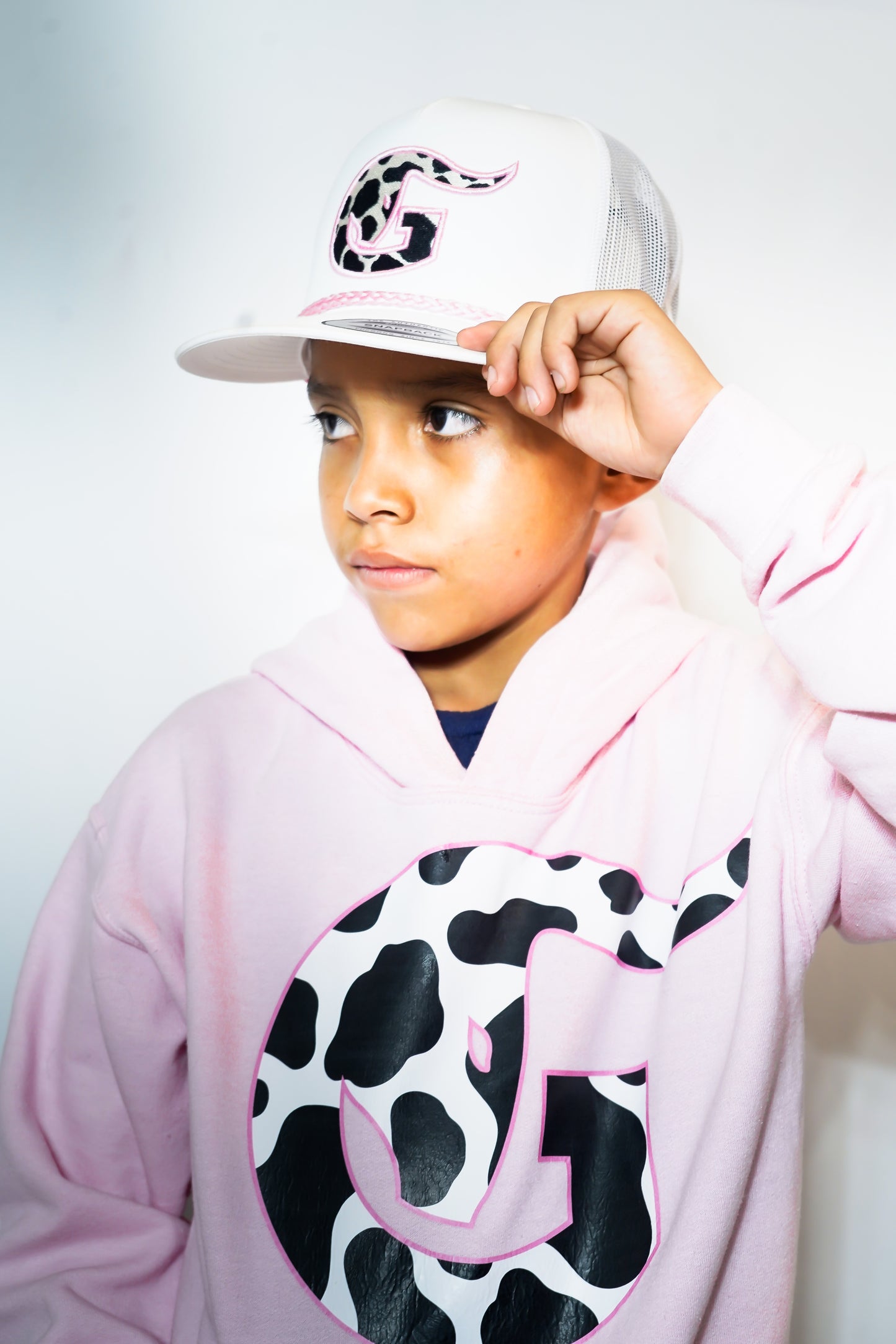 White/pink cow-print cap